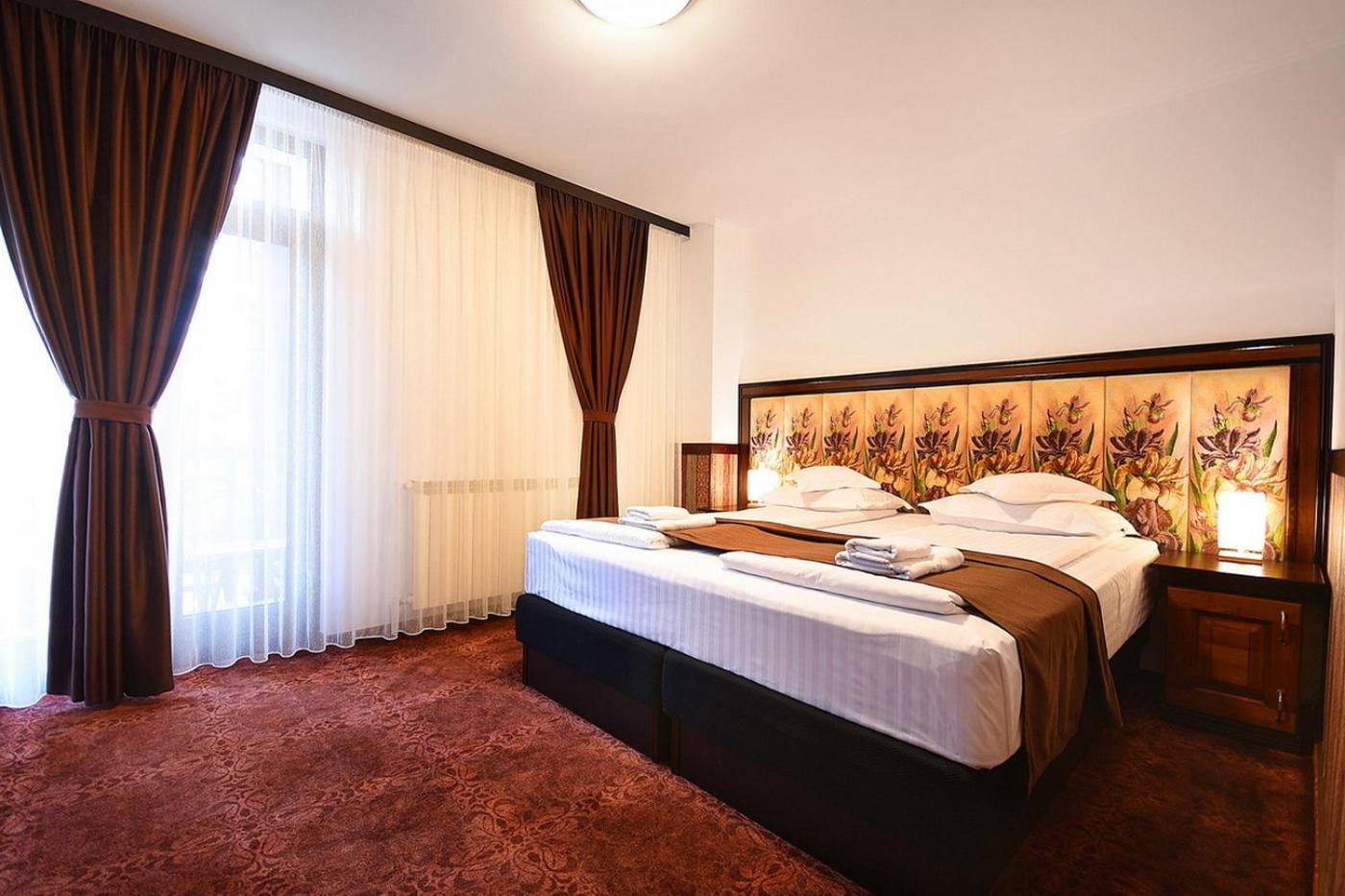 Hotel Moldavia Slanic Moldova Exterior photo