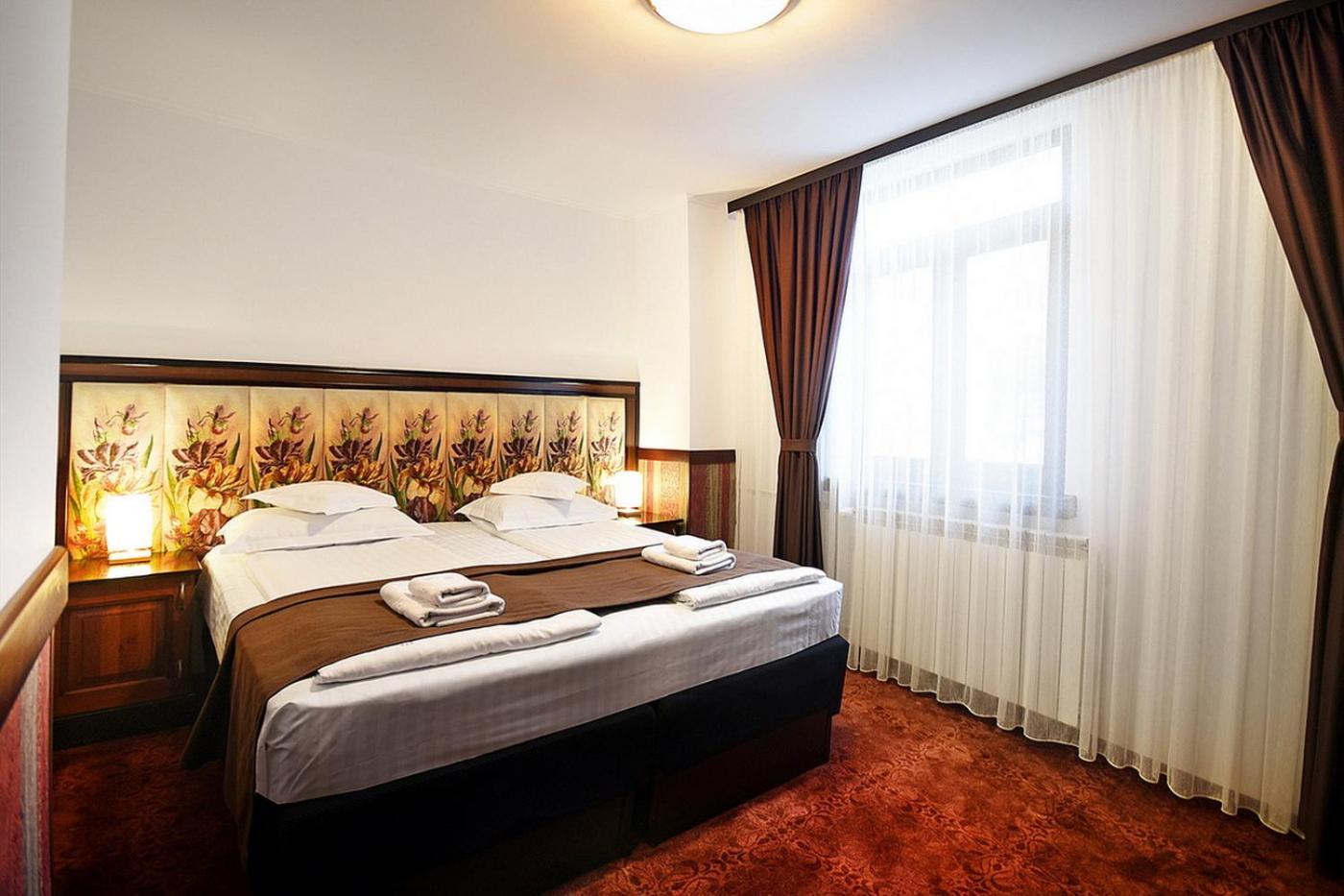 Hotel Moldavia Slanic Moldova Exterior photo